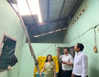 An Lục Long: Giông lốc gây thiệt hại nhiều nhà dân