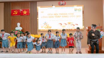 Chăm lo Tết Trung thu cho thiếu niên, nhi đồng