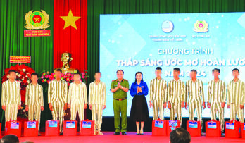 Hành trang tái hòa nhập và sự giúp đỡ thầm lặng