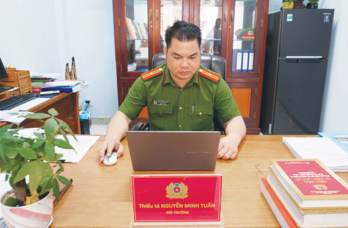 Những cán bộ gương mẫu