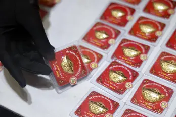 Giá vàng hôm nay 03/10: Tiếp tục giảm nhưng người mua vẫn lỗ ngay 3 triệu đồng