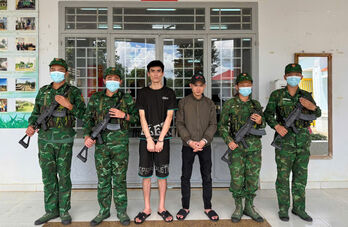 Bắt giữ 2 đối tượng nhập cảnh trái phép từ Campuchia vào Việt Nam