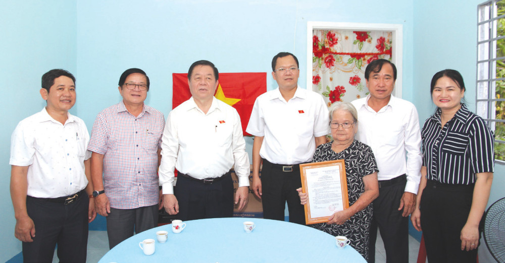 Huy động sức mạnh tổng hợp, chung tay vì người nghèo