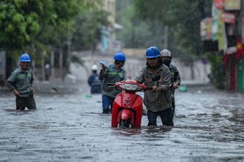 Thời tiết hôm nay 06/10: Bão đổ bộ, Bắc Bộ mưa rất to, đề phòng ngập diện rộng