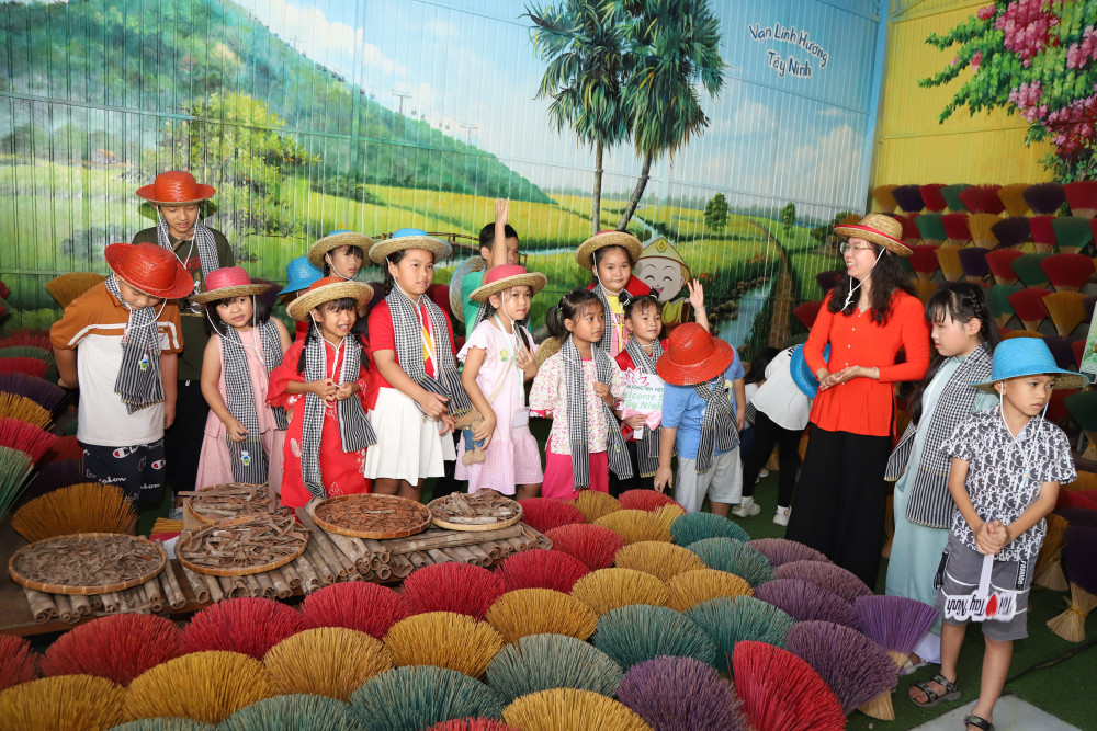 Tay Ninh tourism revenue reaches over 4,100 billion VND in 9 months of 2025