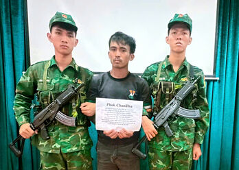 Đồn Biên phòng Lò Gò bắt 2 đối tượng người nước ngoài mang theo ma túy khi nhập cảnh