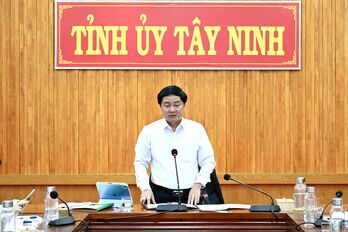 Bí thư Tỉnh ủy Tây Ninh làm việc với đại diện 7 Tổ thảo luận