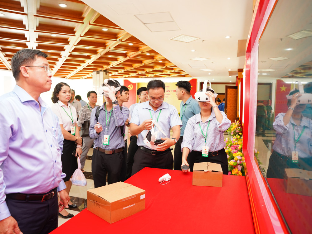 Chuyển đổi số: Nhanh hơn, hiệu quả hơn, gần dân hơn