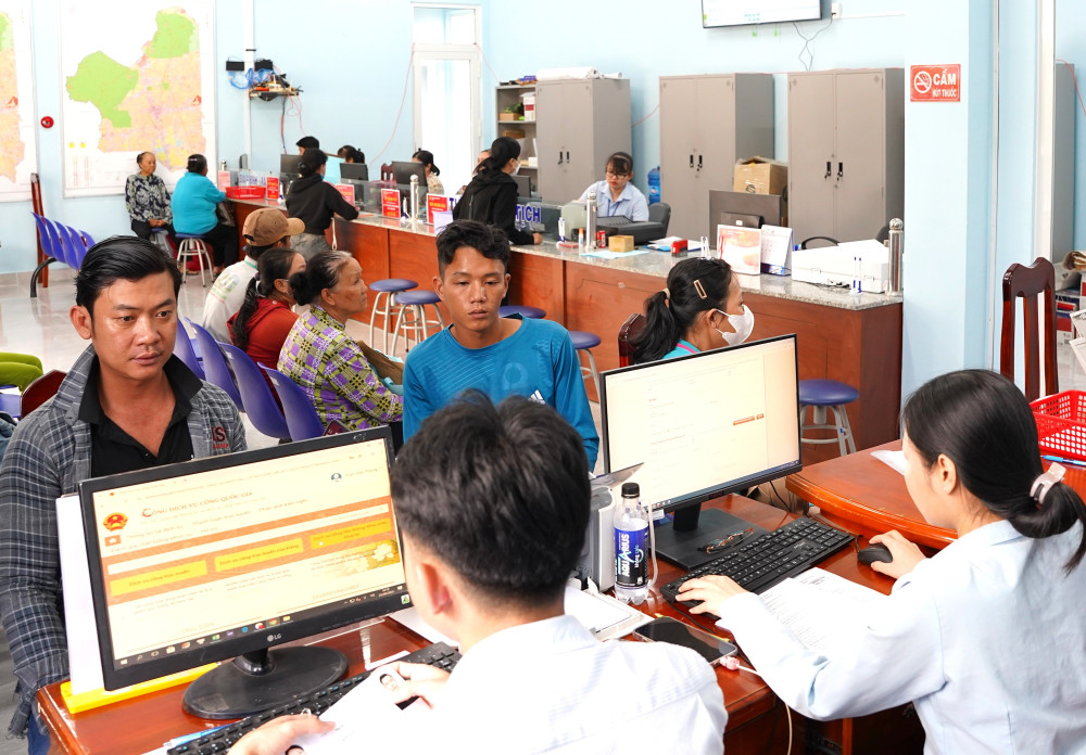 Chuyển đổi số: Nhanh hơn, hiệu quả hơn, gần dân hơn