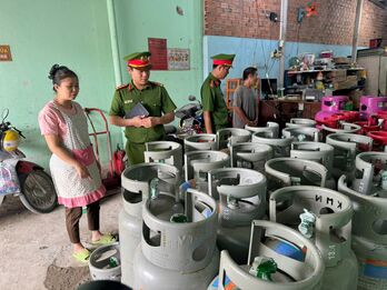 Tăng cường phòng, chống cháy nổ trong kinh doanh gas Tăng cường phòng, chống cháy nổ trong kinh doanh gas