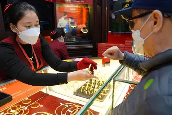 Giá vàng hôm nay 11/10: Vàng miếng ACB niêm yết bằng giá SJC