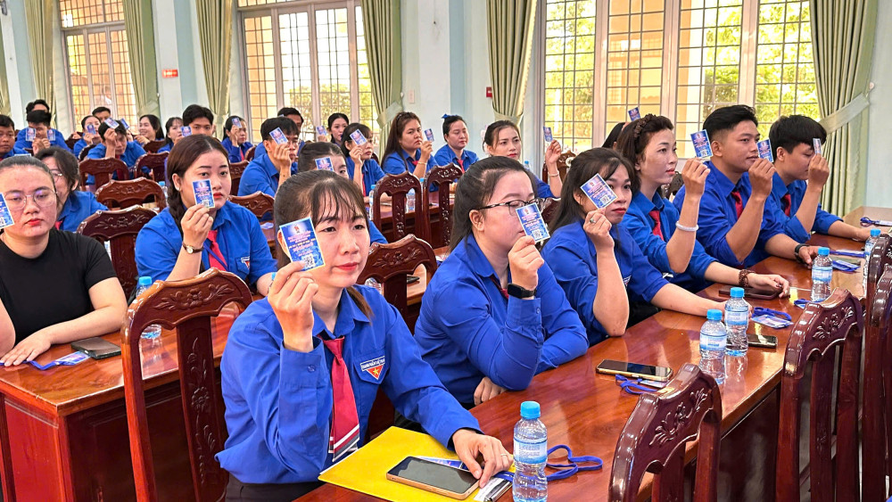 Anh Võ Tiền Phong giữ chức Bí thư Đoàn TNCS Hồ Chí Minh xã Tân Thạnh lần thứ I, nhiệm kỳ 2025-2030