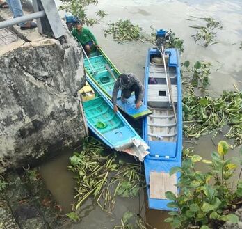Chạy xuồng máy trong đêm đâm phải cột phao, một người mất tích Chạy xuồng máy trong đêm đâm phải cột phao, một người mất tích