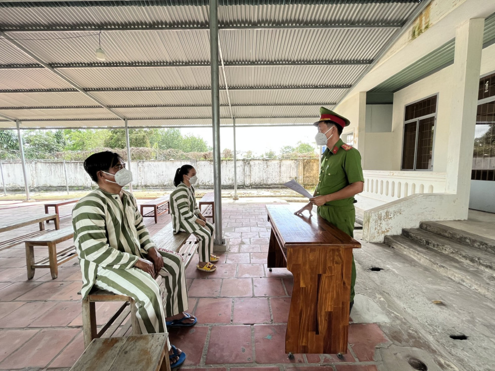 Bảo đảm công khai, minh bạch trong xét giảm án