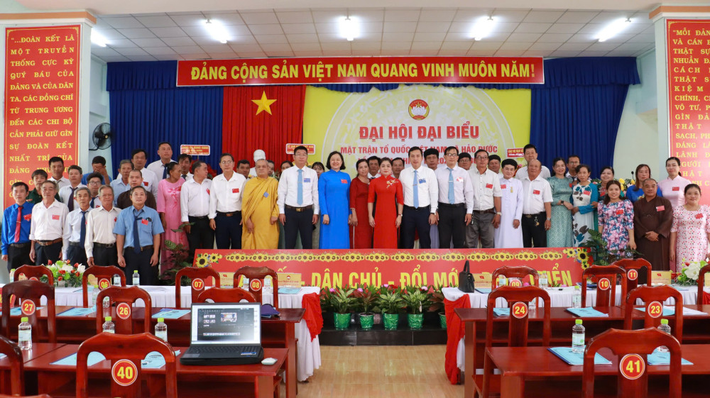 Bà Lê Thị Kim Oanh giữ chức Chủ tịch UBMTTQ Việt Nam xã Hảo Đước