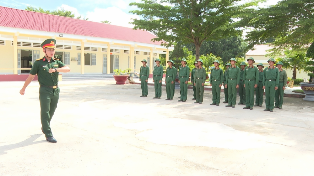 Trung đội trưởng tận tâm, vững vàng giữa thử thách