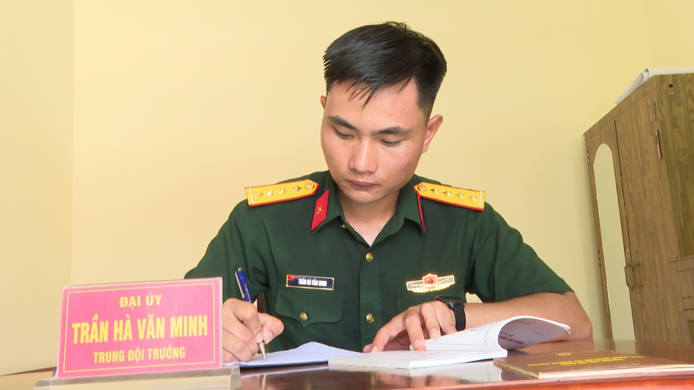 Trung đội trưởng tận tâm, vững vàng giữa thử thách