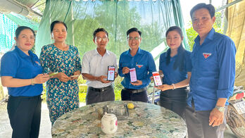 Đoàn Thanh niên xã Tân Thạnh với mô hình 'Tổ công nghệ số - Kết nối cộng đồng dân cư'