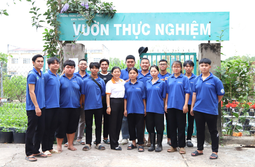 Những 'đóa hoa' hai giỏi