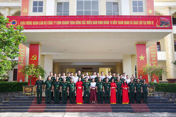 Trao đổi kinh nghiệm xây dựng đơn vị vững mạnh toàn diện tại Sư đoàn 5