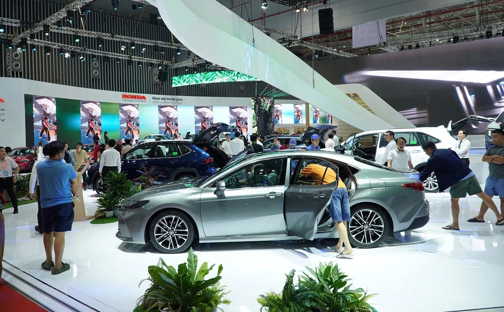 Vì sao Toyota 'rục rịch' lắp ráp xe hybrid tại Việt Nam?