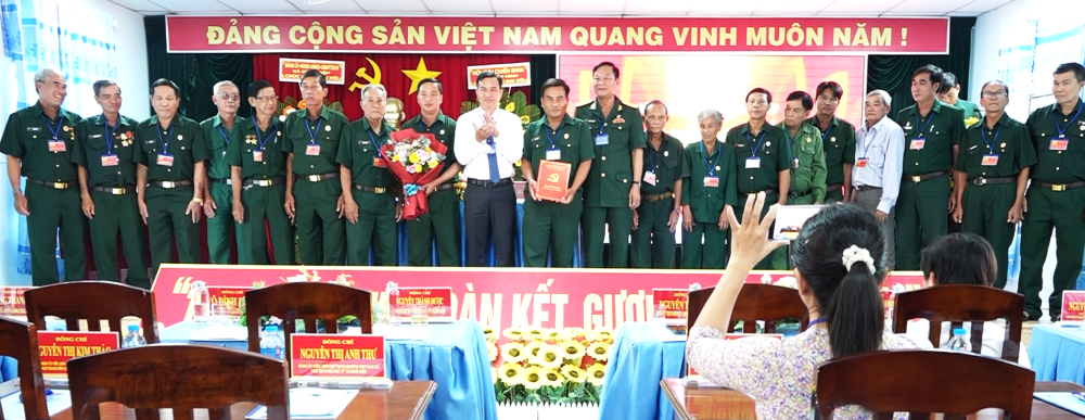 Ông Phạm Văn Bìa giữ chức Chủ tịch Hội Cựu chiến binh xã Bình Hiệp