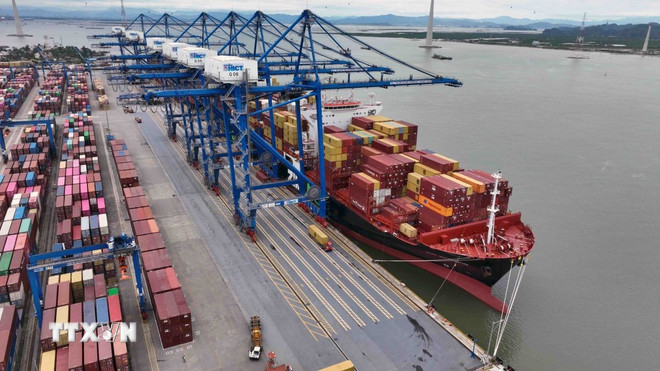 Quyết liệt thực hiện kế hoạch 5 năm 2026-2030, phấn đấu GDP 10%/năm trở lên
