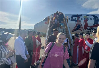 Phu Quoc Special Zone welcomes international flights during peak tourist season