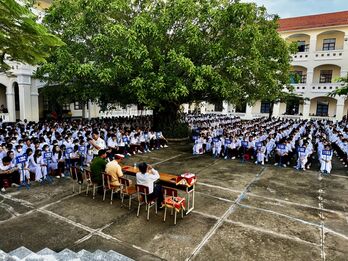 Tuyên truyền pháp luật cho học sinh Trường THPT Hậu Nghĩa