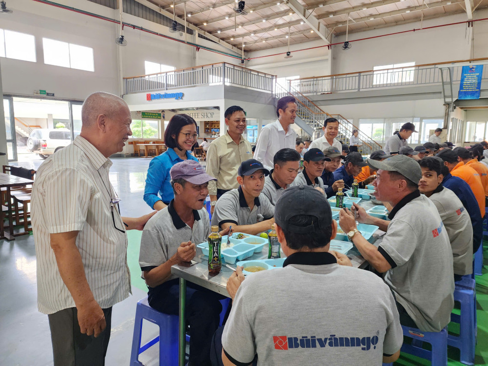 Chăm lo cho người lao động - từ quan tâm đến hành động