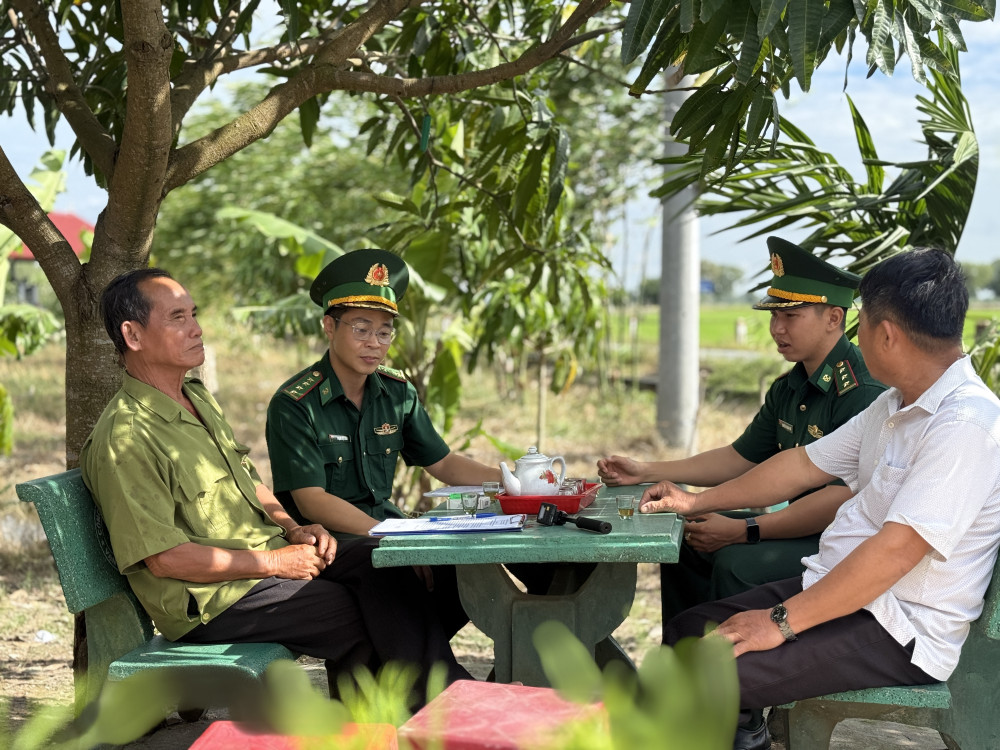 Đấu tranh không khoan nhượng với tội phạm xuất, nhập cảnh trái phép