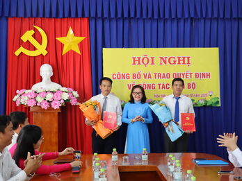 Xã Hòa Hội công bố quyết định về công tác cán bộ
