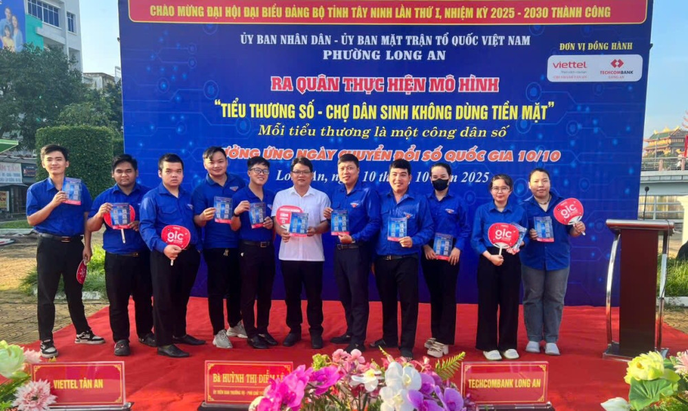 Đồng hành cùng người dân chuyển đổi số