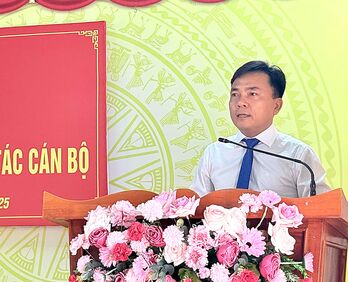 Thạnh Bình: Công bố quyết định chỉ định bổ sung Ban Chấp hành Đảng bộ xã