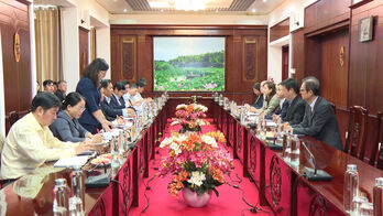 Vice Chairman of Tay Ninh Provincial People's Committee Huynh Van Son worked with the Japan Trade Promotion Group in Ho Chi Minh City