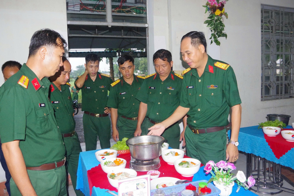 Hiệu quả 'kép' từ tăng gia sản xuất – nâng cao đời sống bộ đội