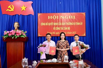 Xã Truông Mít: Công bố quyết định chỉ định bổ sung Ban Chấp hành Đảng bộ xã