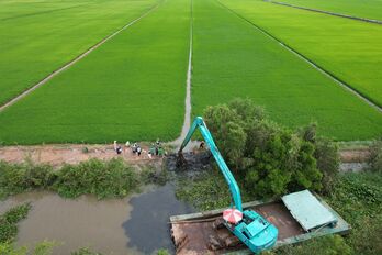 Mộc Hóa: Phản ứng nhanh, cứu đê bao khỏi vỡ