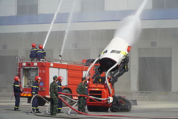 Tây Ninh: Diễn tập phòng cháy, chữa cháy quy mô cấp tỉnh tại kho hàng 30.000 mét vuông