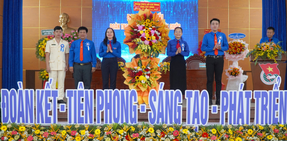 Chị Võ Thị Ngọc Kiều giữ chức Bí thư Đoàn TNCS Hồ Chí Minh xã Cần Giuộc