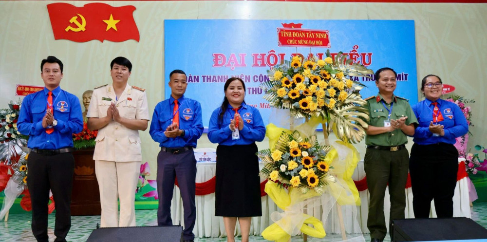 Chị Nguyễn Thị Tuyết Nhi giữ chức Bí thư Đoàn TNCS Hồ Chí Minh xã Truông Mít