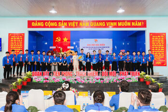 Anh Nguyễn Duy Phúc giữ chức Bí thư Đoàn TNCS Hồ Chí Minh phường An Tịnh Anh Nguyễn Duy Phúc giữ chức Bí thư Đoàn TNCS Hồ Chí Minh phường An Tịnh