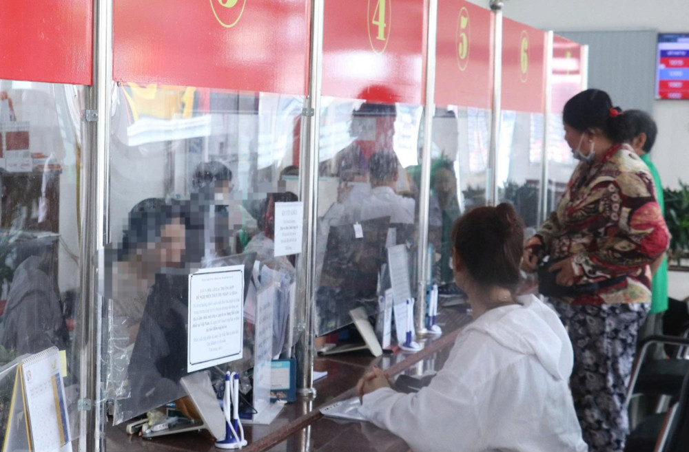 Chấn chỉnh tinh thần, thái độ phục vụ trong giải quyết thủ tục hành chính ở xã, phường