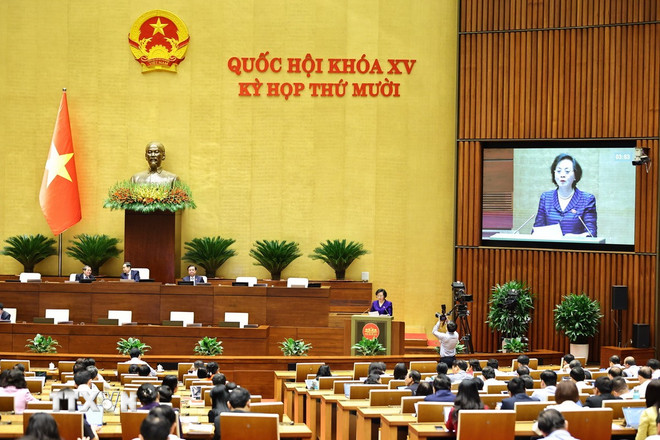 Viên chức “chân trong, chân ngoài”: Phân định rõ lĩnh vực được làm