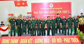 Ông Tô Văn Cảnh giữ chức Chủ tịch Hội Cựu chiến binh xã Truông Mít Ông Tô Văn Cảnh giữ chức Chủ tịch Hội Cựu chiến binh xã Truông Mít