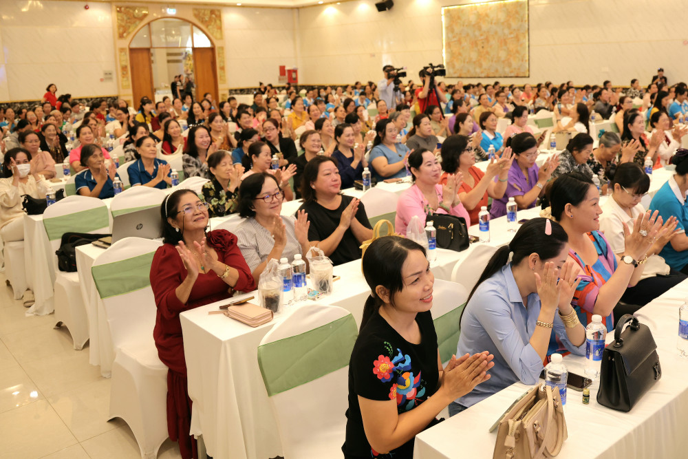 Ngành đồ uống đồng hành với truyền thông chăm sóc sức khỏe chủ động cho phụ nữ