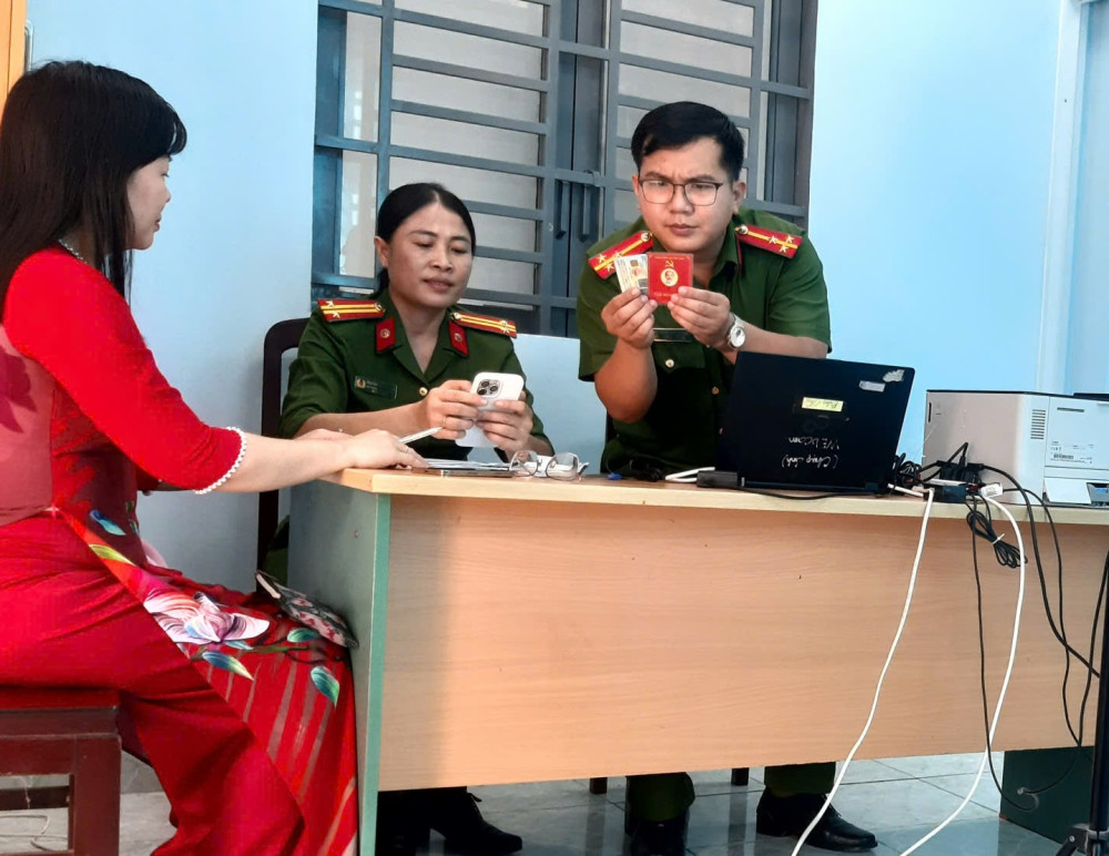 Gương sáng trong phong trào thi đua 'Vì an ninh Tổ quốc'