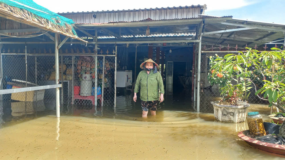 'Oằn mình' với lũ
