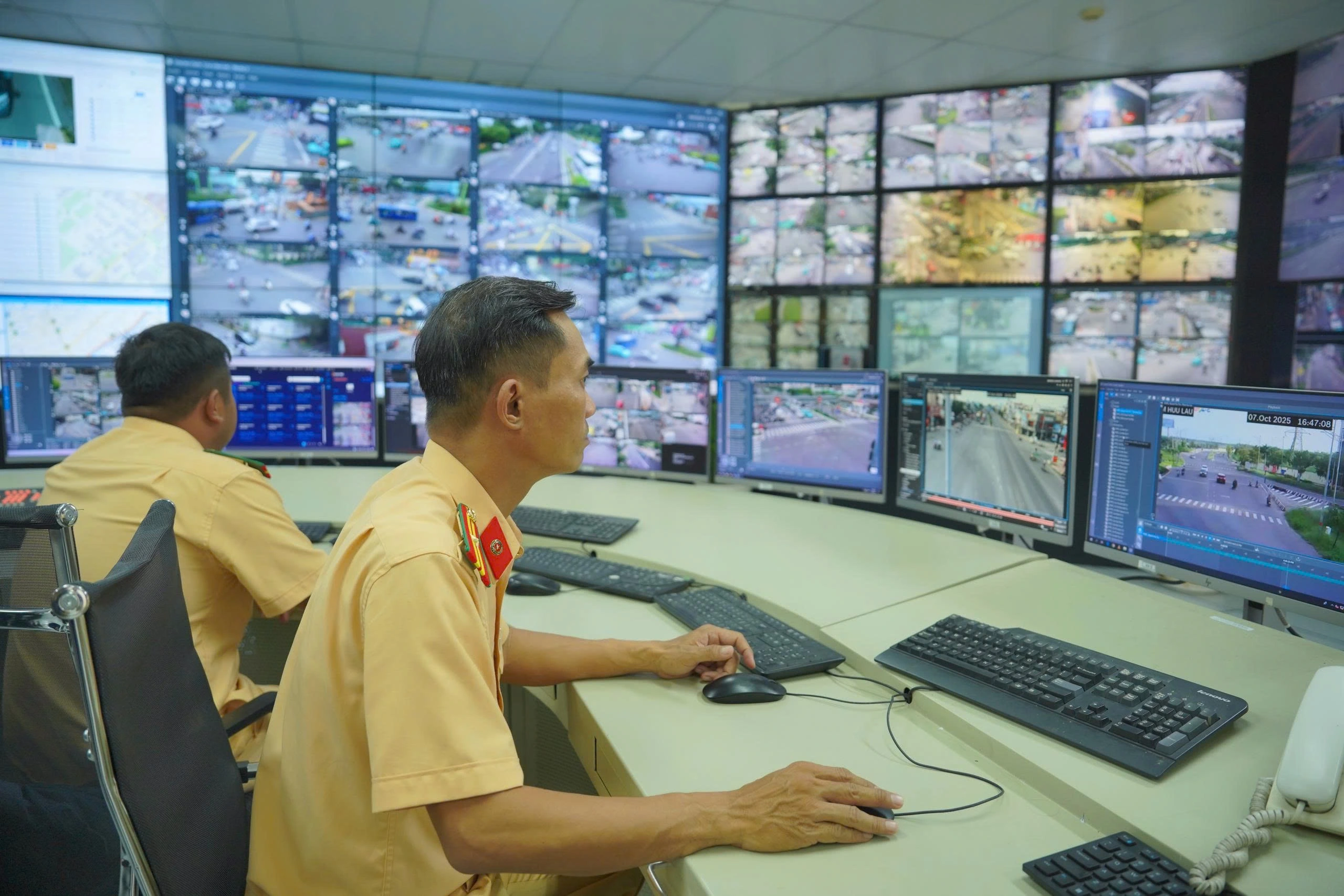 Từ camera AI đến thông báo phạt nguội: Quy trình bắt lỗi vi phạm thế nào?