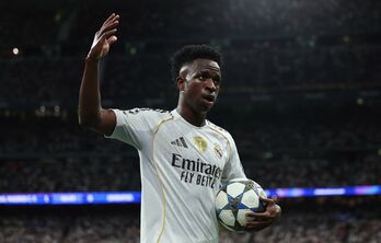 Đội hình FIFPro 2024-2025: Có Ronaldo, Messi nhưng không có Vinicius Đội hình FIFPro 2024-2025: Có Ronaldo, Messi nhưng không có Vinicius